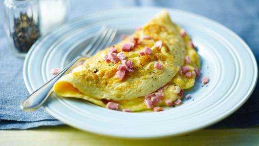 Omlete me Salçiçe