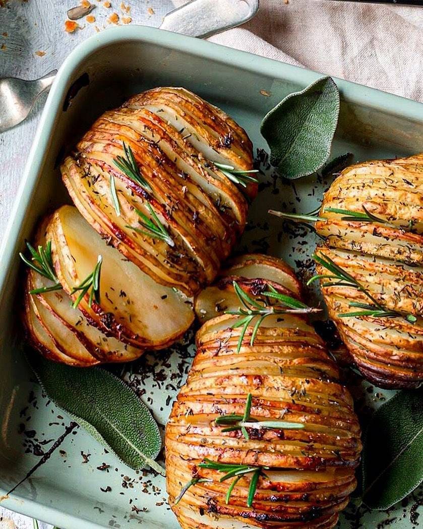 Baked Potatoes with Cheese